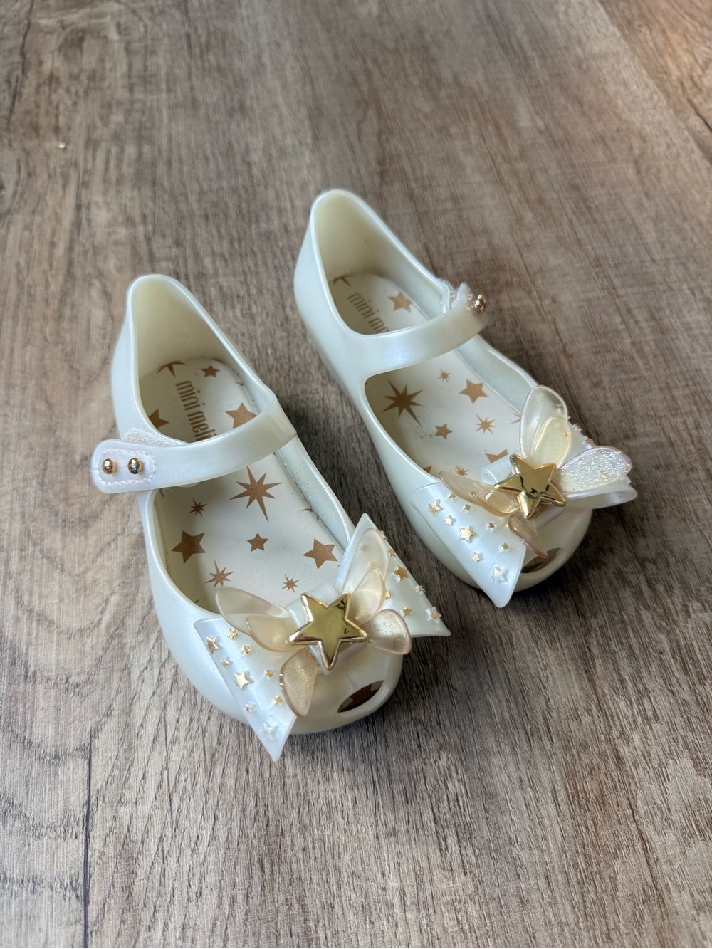 Mini Melissa Cream Mary Jane Shoes with Gold Star Bow